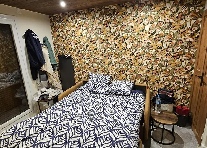 With Balcony - Near Les Deux Alpes