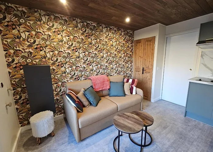 With Balcony - Near Les Deux Alpes